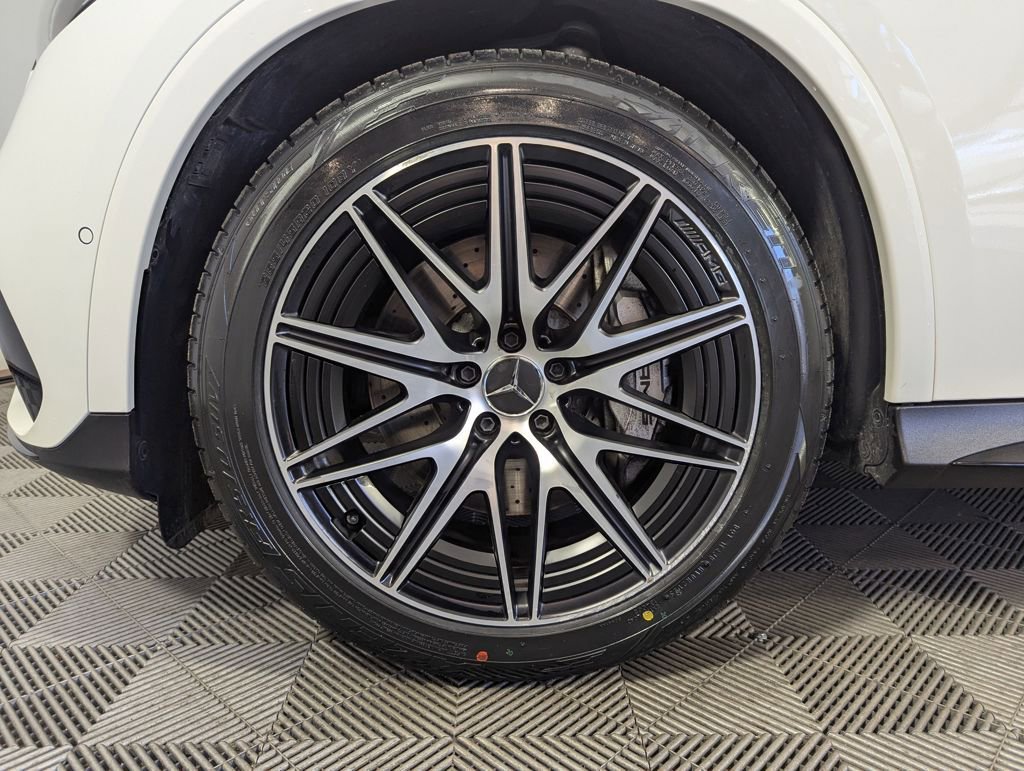 Used 2025 Mercedes-Benz GLC 43 AMG 4MATIC image 15