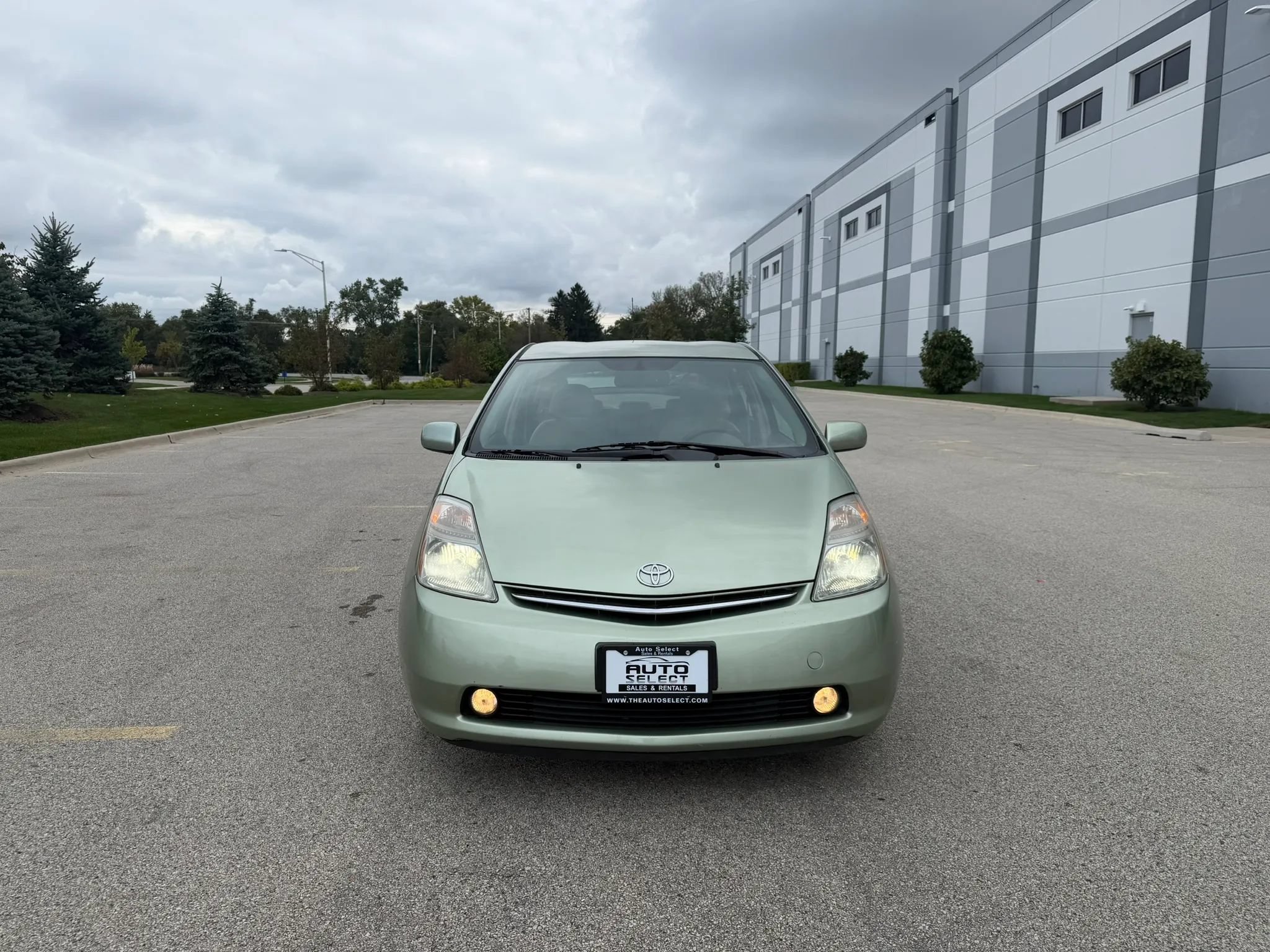 Used 2007 Toyota Prius w/ Pkg 5 FWD image 2