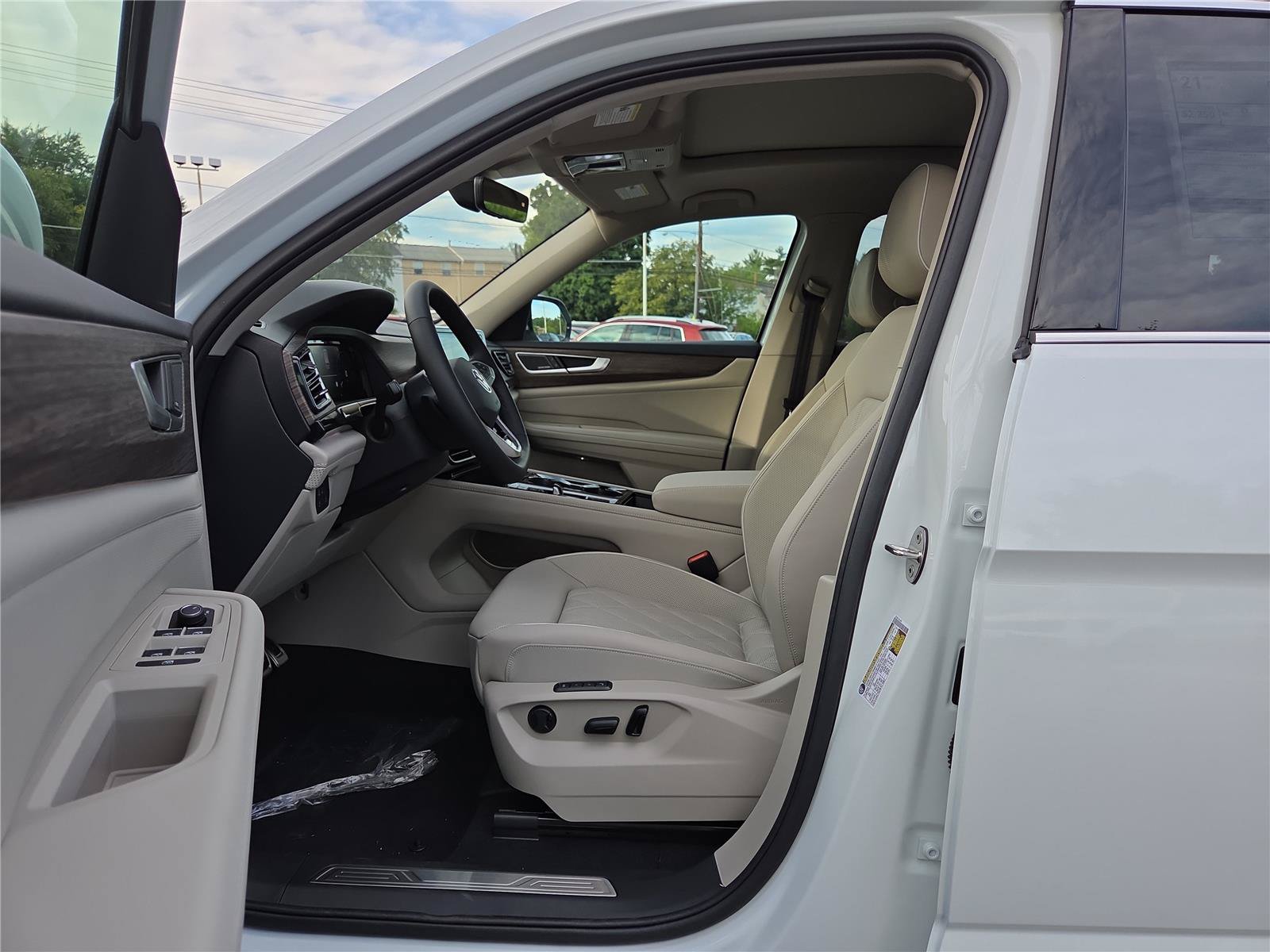 New 2026 Volkswagen Atlas SEL Premium R-Line AWD/4WD image 11