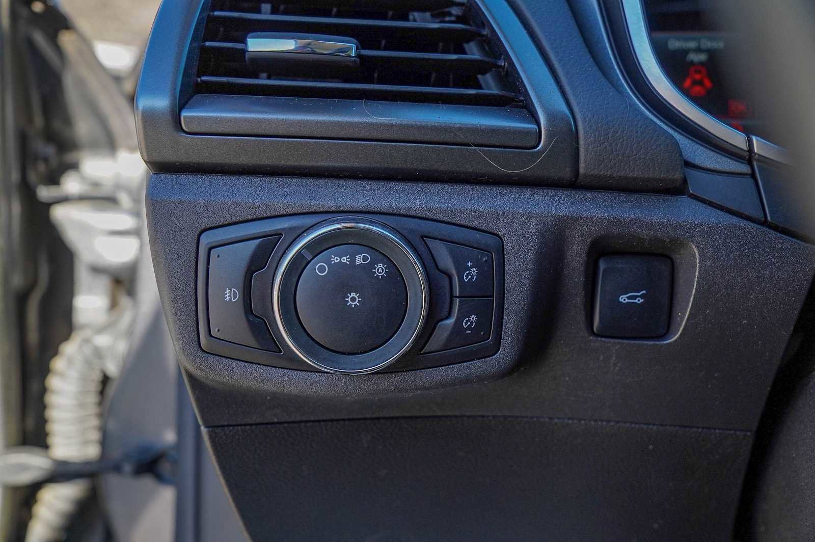 Used 2014 Ford Fusion Titanium image 21