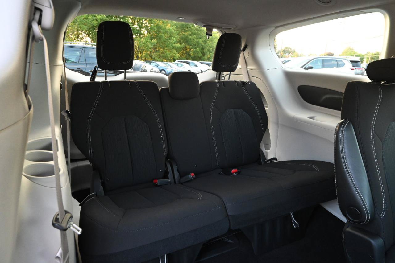 Used 2021 Chrysler Voyager LX FWD image 38