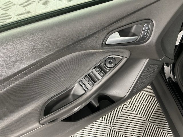 Used 2018 Ford Focus SEL w/ Cold Weather Package image 23