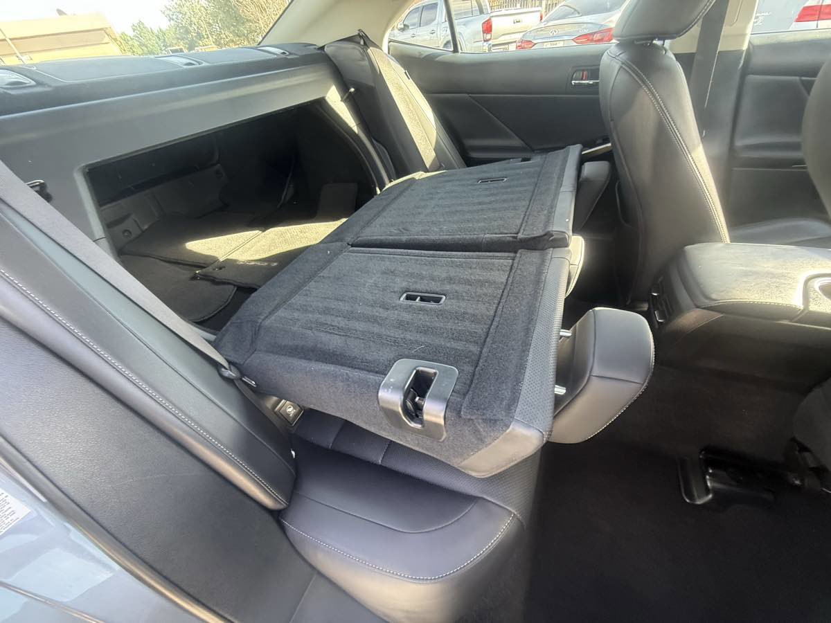 Used 2016 Lexus IS 200t image 27