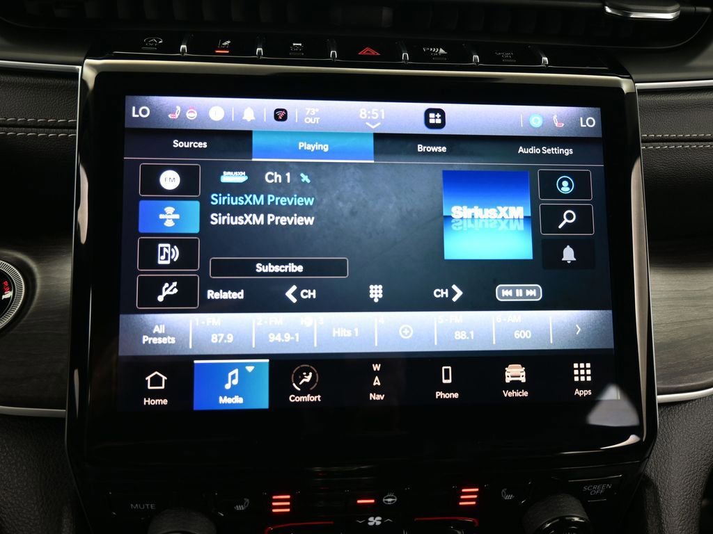 Used 2023 Jeep Grand Cherokee Limited w/ Black Appearance Package image 24