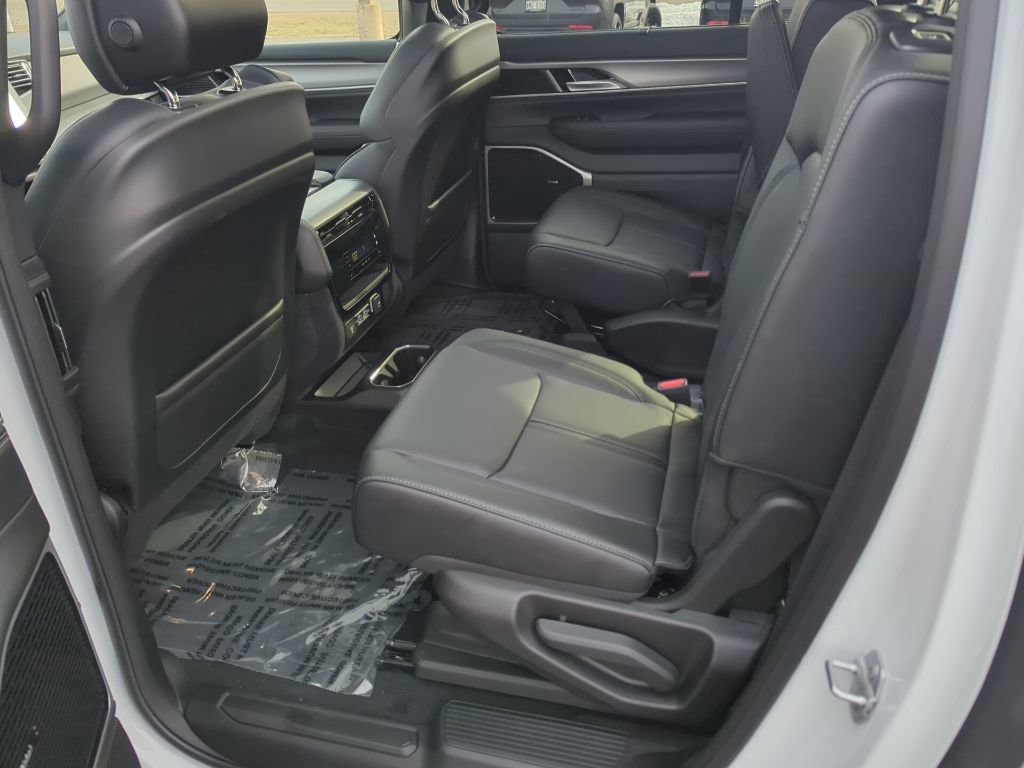 New 2026 Jeep Grand Wagoneer L Limited AWD/4WD image 48