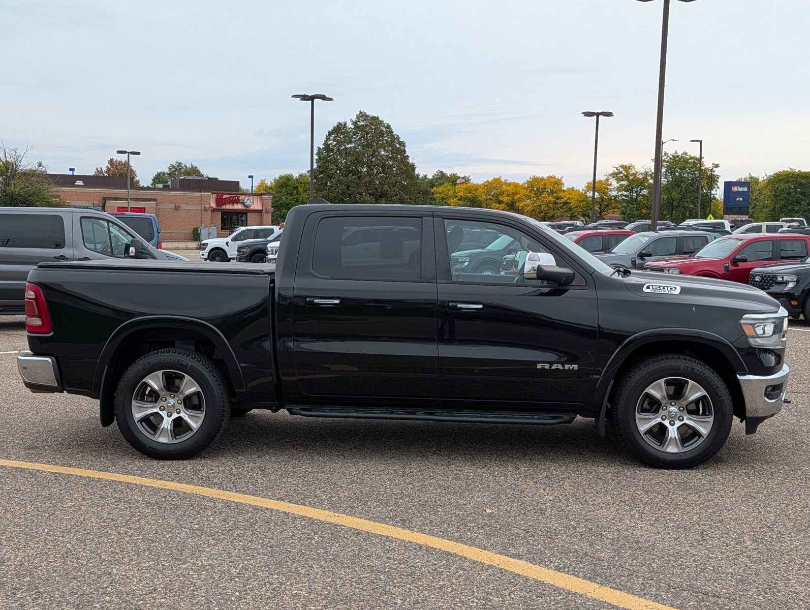 Used 2019 RAM 1500 Laramie AWD/4WD image 6