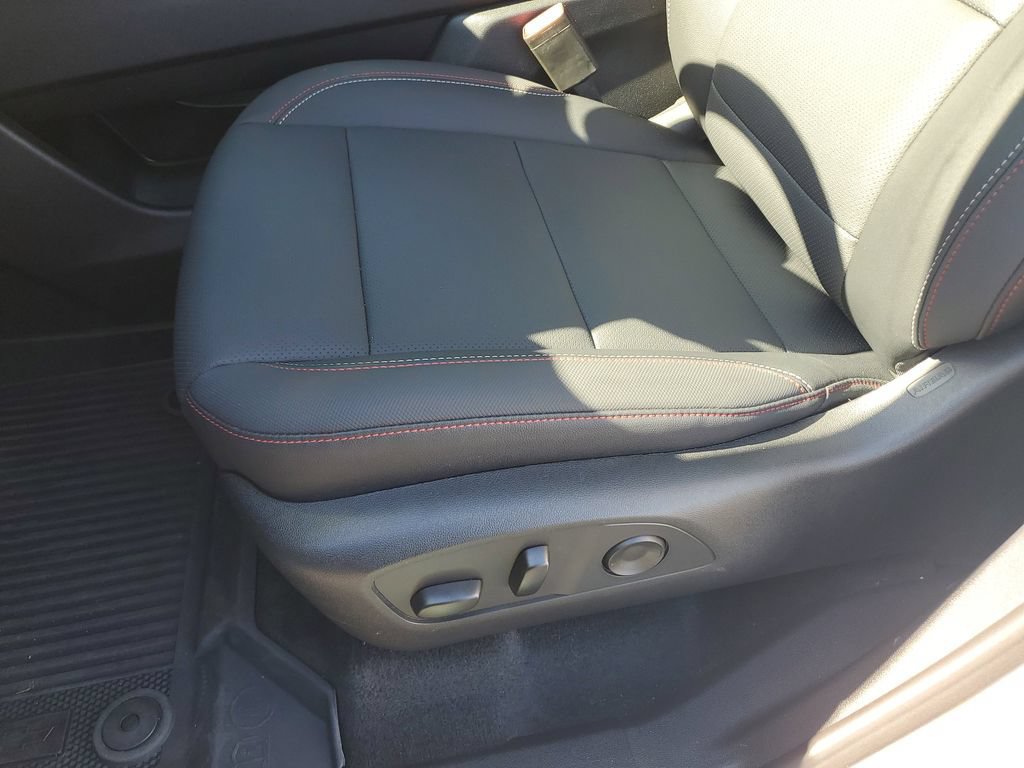 Used 2026 Chevrolet Traverse Z71 w/ Driver Confidence Package AWD/4WD image 17