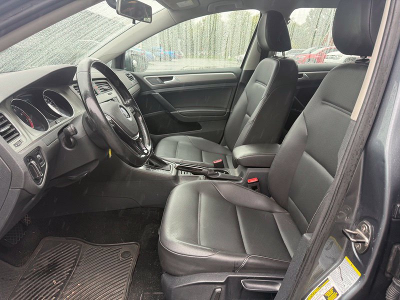 Used 2015 Volkswagen Golf S FWD image 3