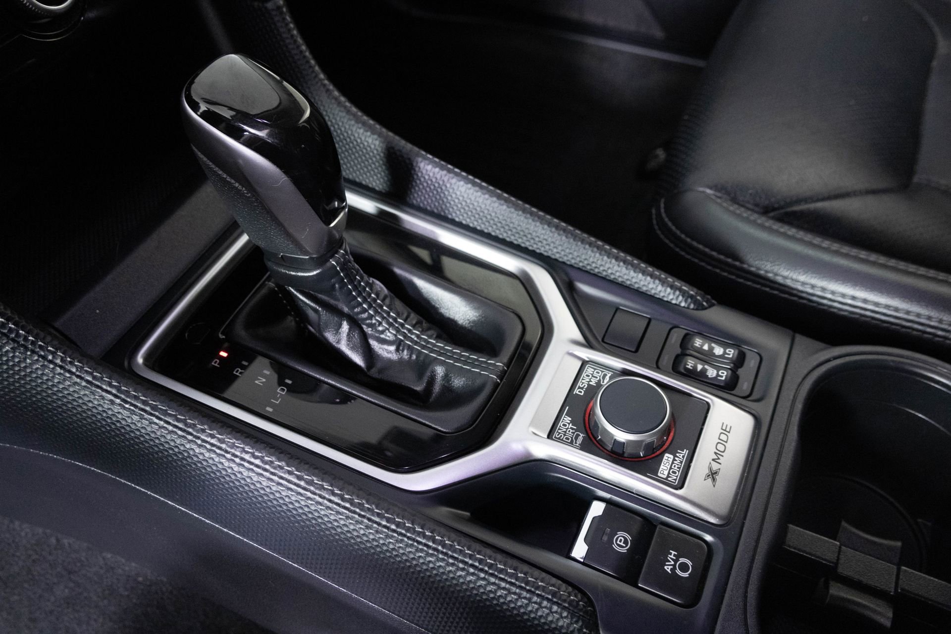 Used 2020 Subaru Forester Limited image 28