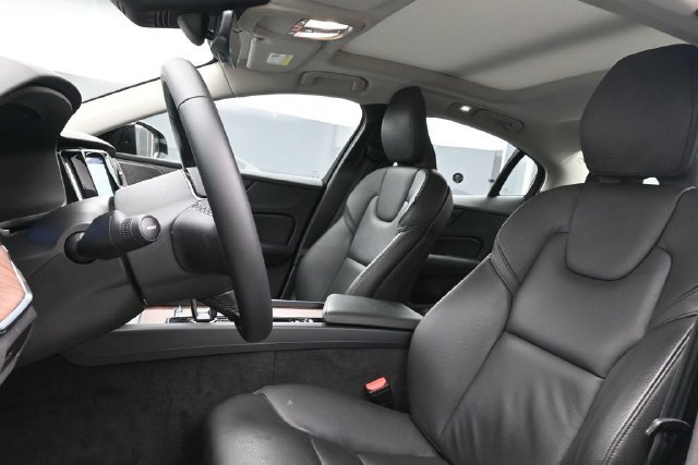 Used 2025 Volvo S60 B5 Plus FWD image 10