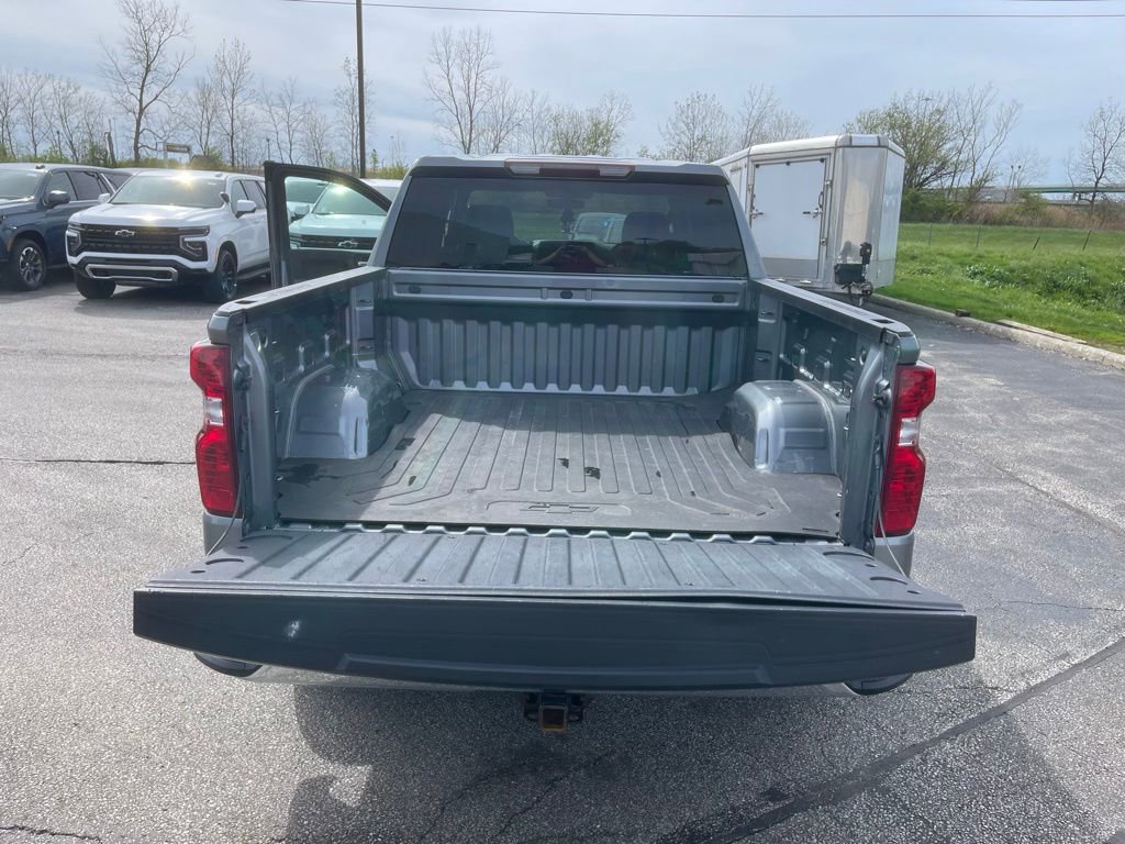 Used 2021 Chevrolet Silverado 1500 LT AWD/4WD image 24