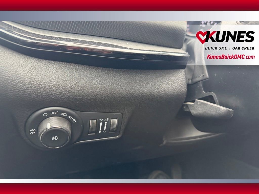 Used 2025 Jeep Compass Trailhawk AWD/4WD image 24