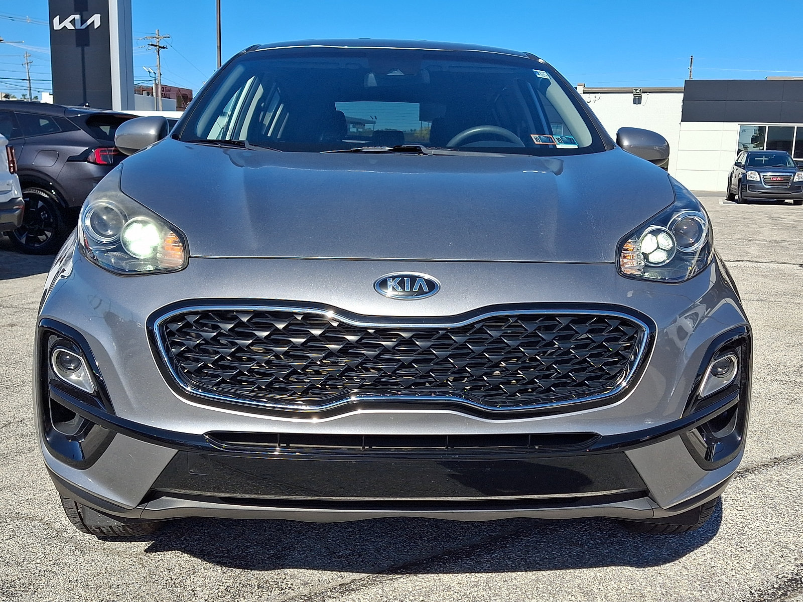 Used 2020 Kia Sportage LX AWD/4WD image 2