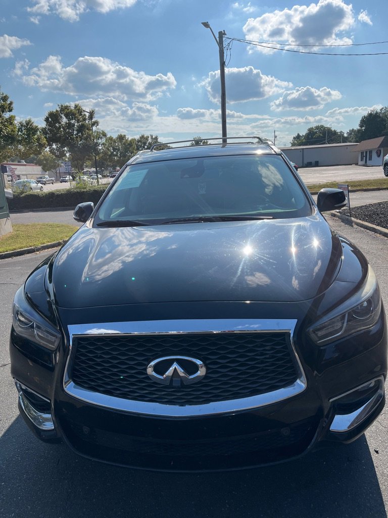 Used 2019 INFINITI QX60 Luxe w/ Sensory Package image 2