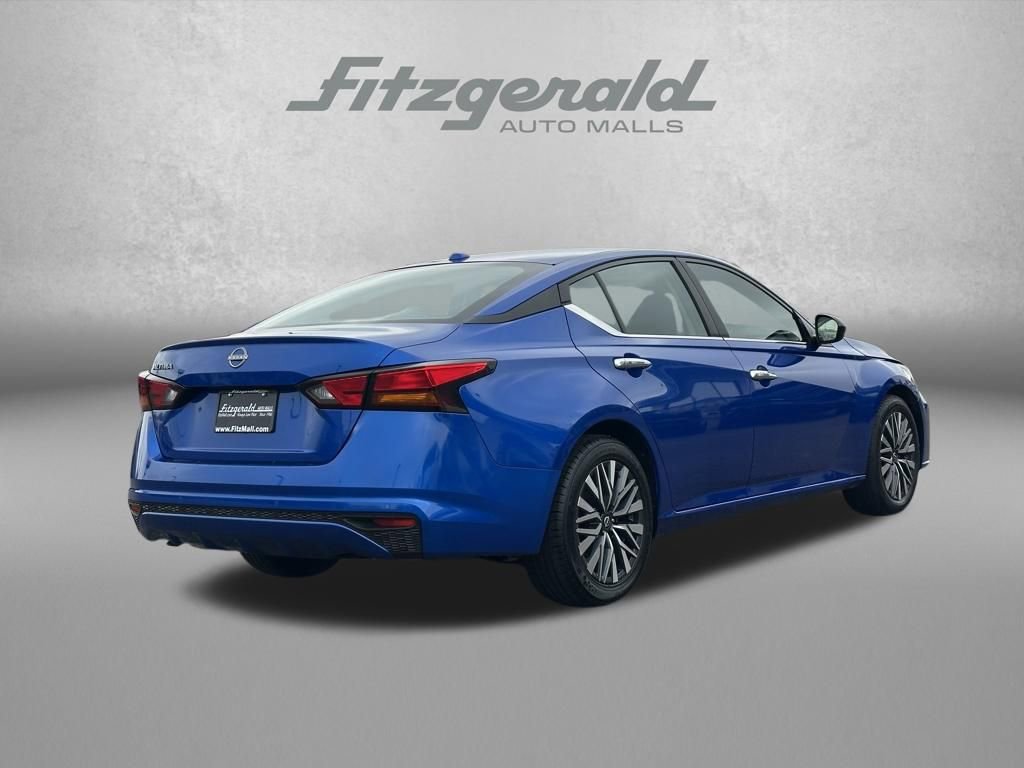 Used 2025 Nissan Altima 2.5 SV FWD image 5
