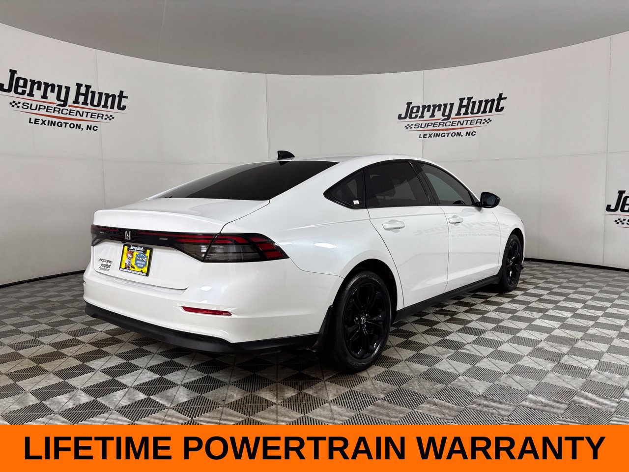 Used 2025 Honda Accord SE image 5