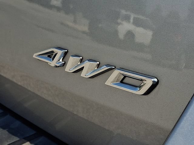Used 2023 Ford Explorer XLT AWD/4WD image 31