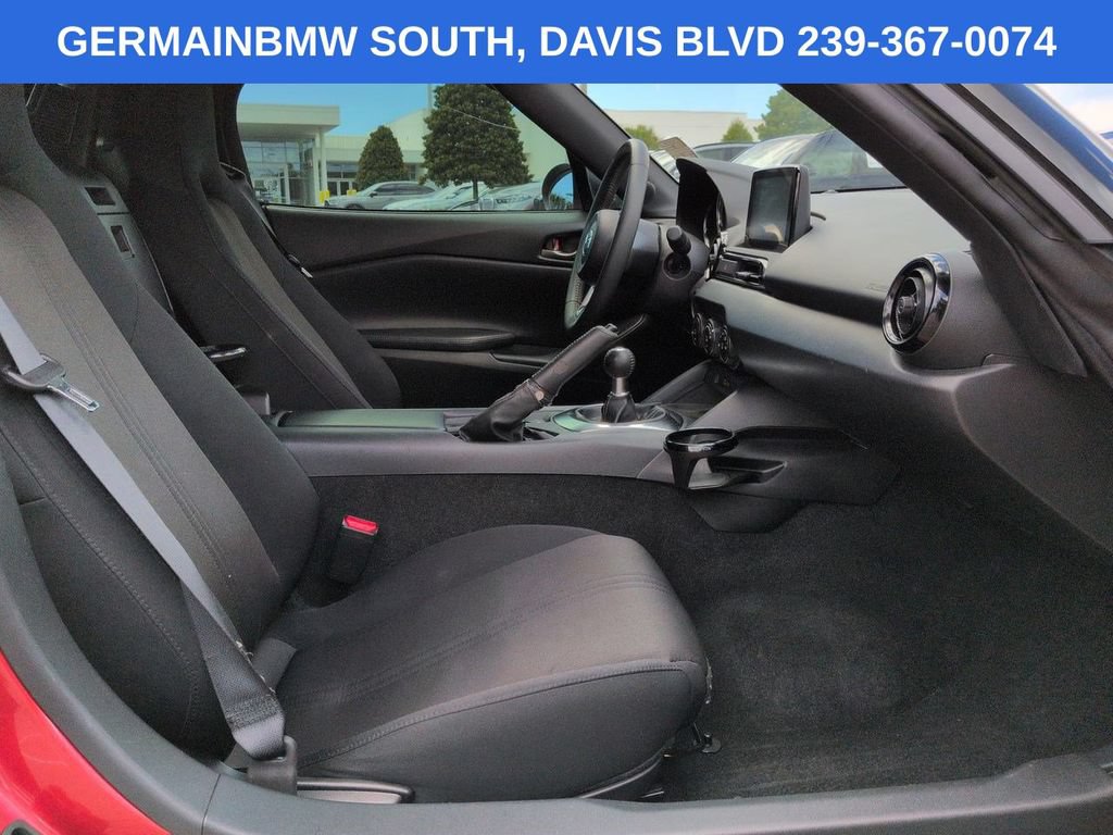 Used 2021 MAZDA MX-5 Miata Sport RWD image 15