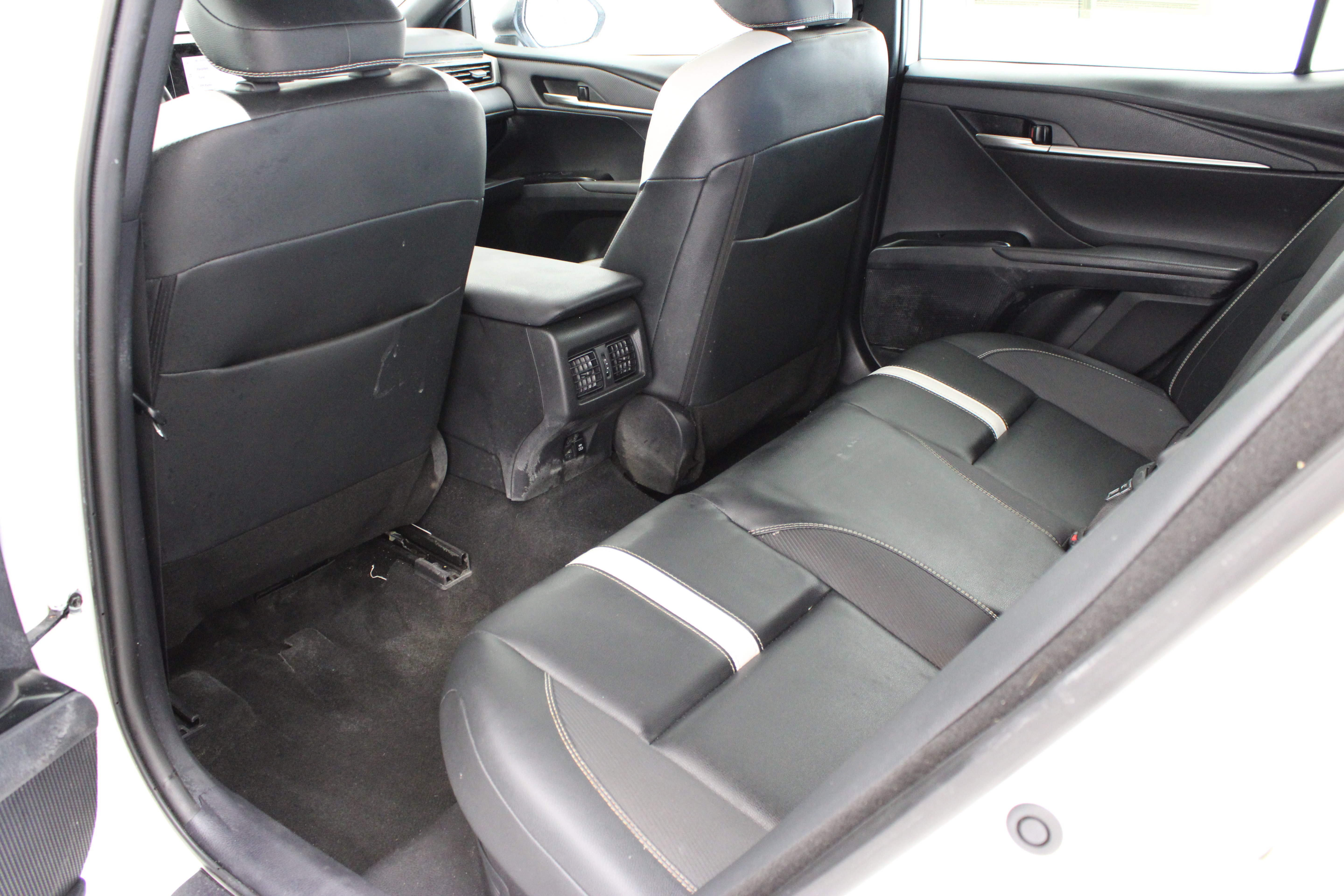 Certified 2025 Toyota Camry SE FWD image 27