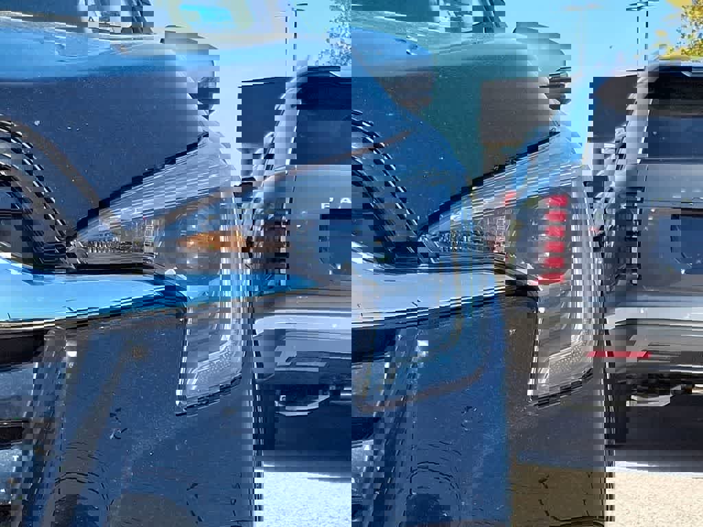 Used 2023 Subaru Ascent Touring AWD/4WD image 9