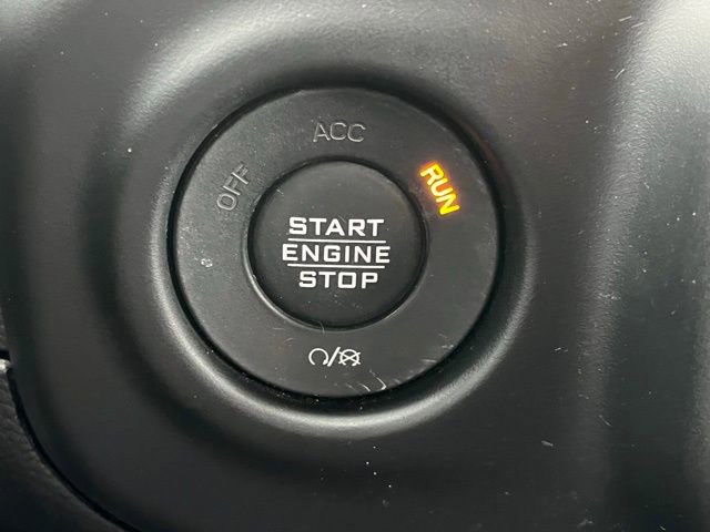 Used 2020 Jeep Wrangler Unlimited Sahara w/ Cold Weather Group image 16