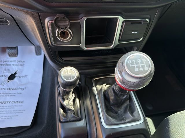 Used 2019 Jeep Wrangler Unlimited Sport AWD/4WD image 16