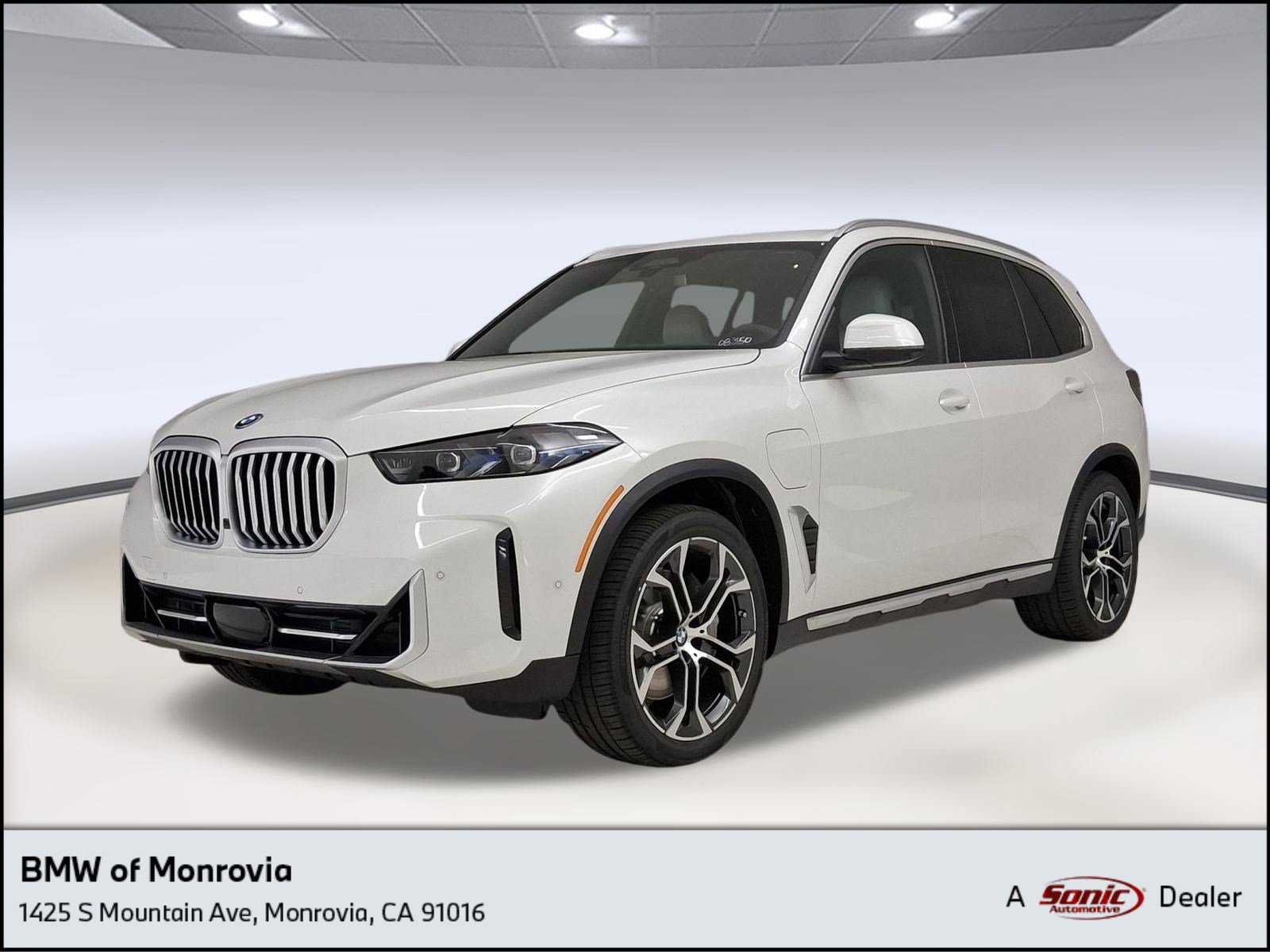 New 2026 BMW X5 xDrive50e AWD/4WD image 1
