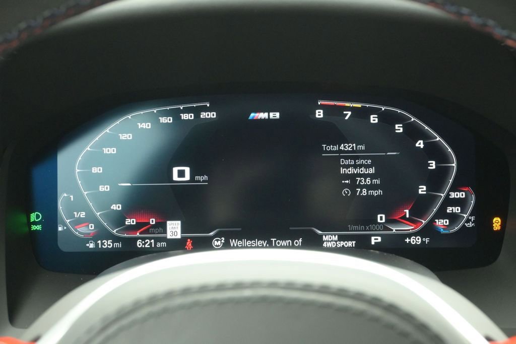 Used 2025 BMW M8 Competition w/ M Carbon Exterior Package AWD/4WD image 31