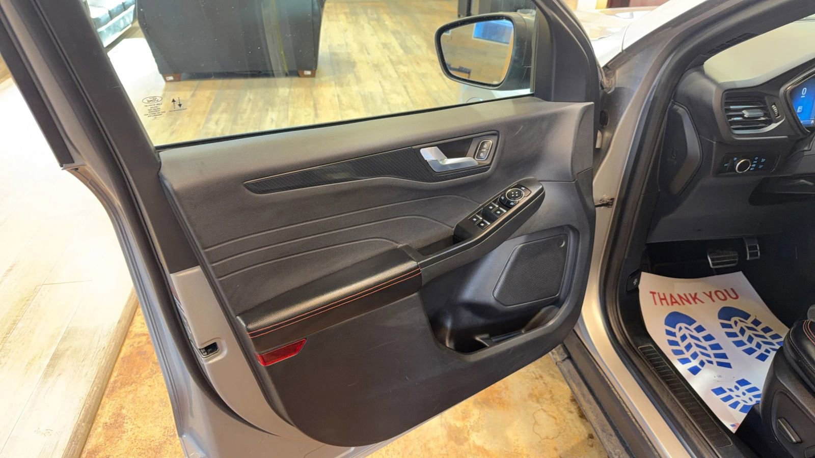 Used 2023 Ford Escape ST-Line image 12