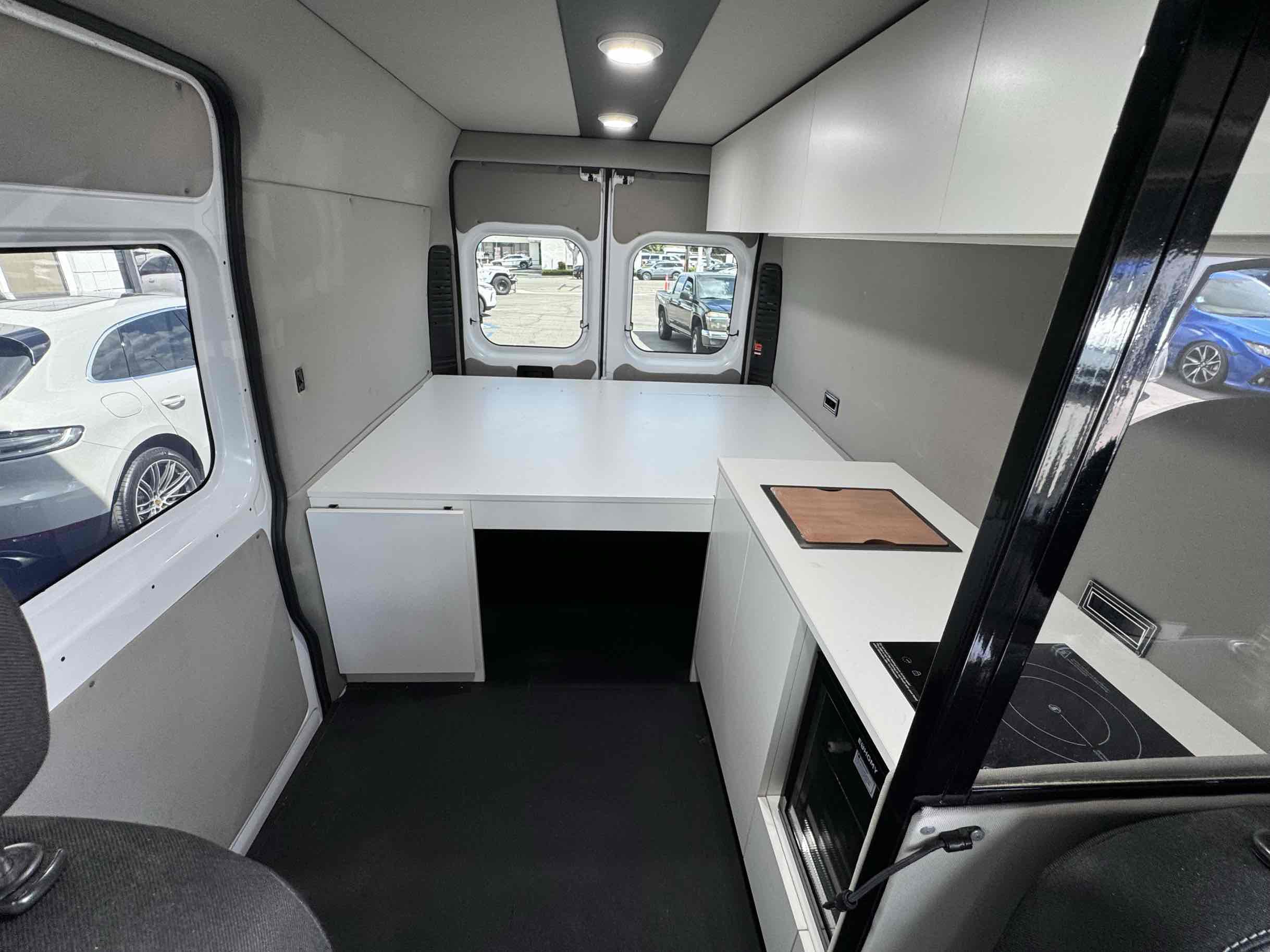 Used 2021 RAM ProMaster 1500 FWD image 1