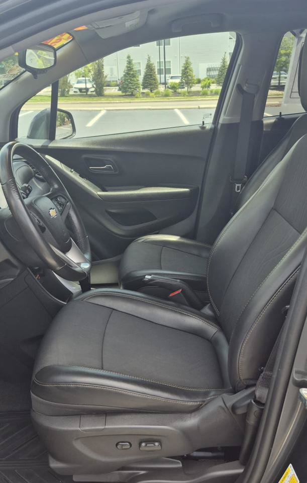Used 2020 Chevrolet Trax LT w/ Driver Confidence Package FWD image 10