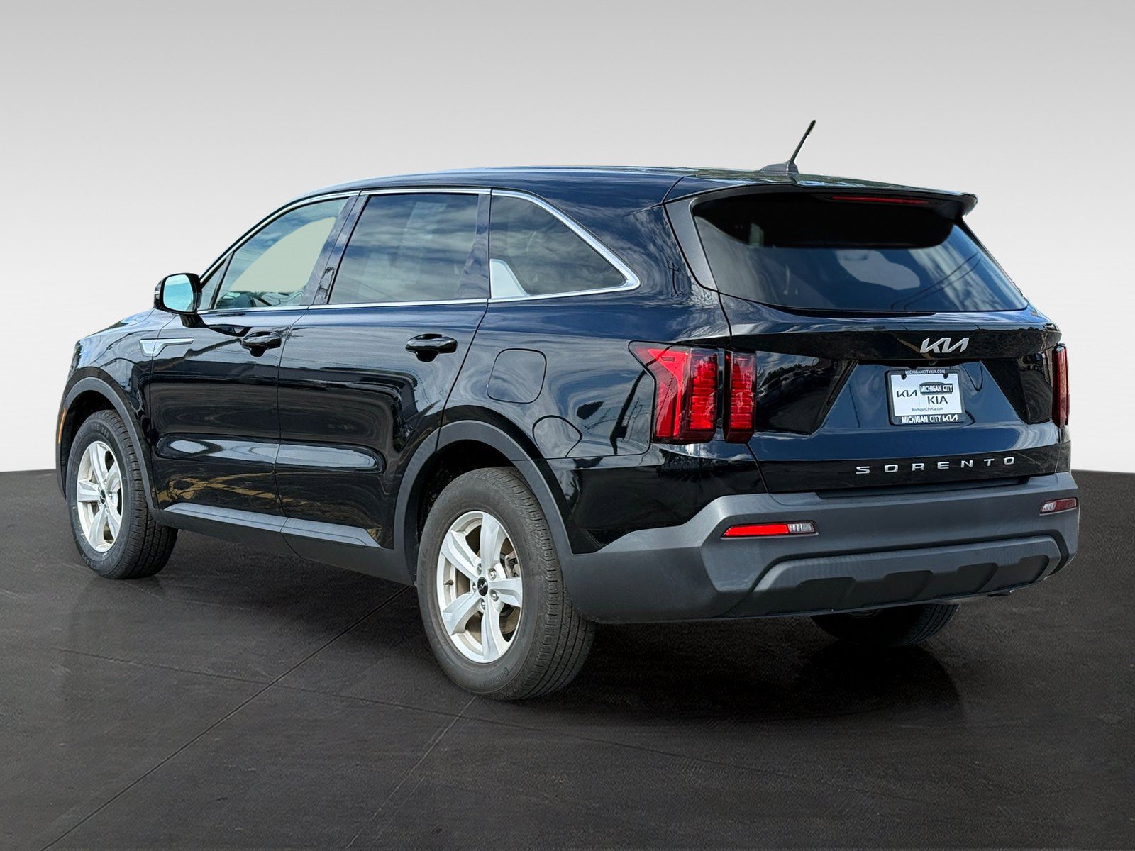 Used 2022 Kia Sorento LX FWD image 7
