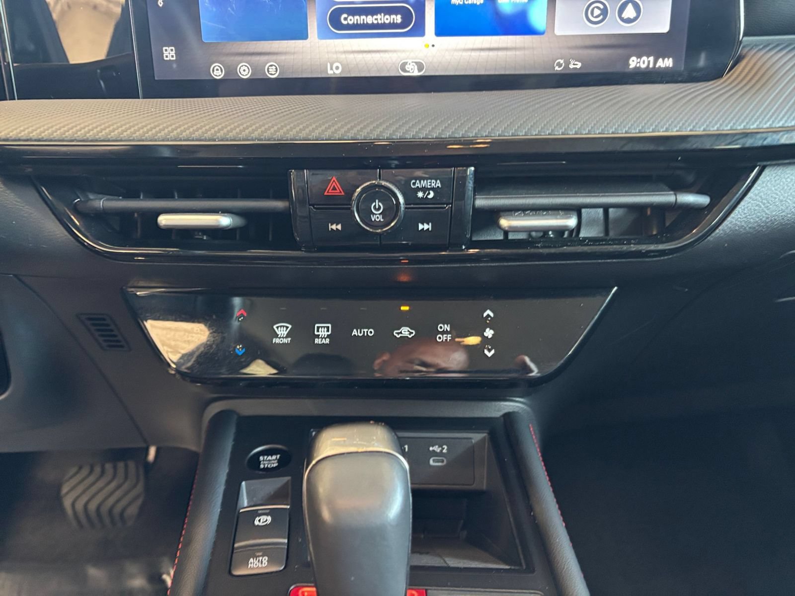 Used 2026 Nissan Kicks SR FWD image 16