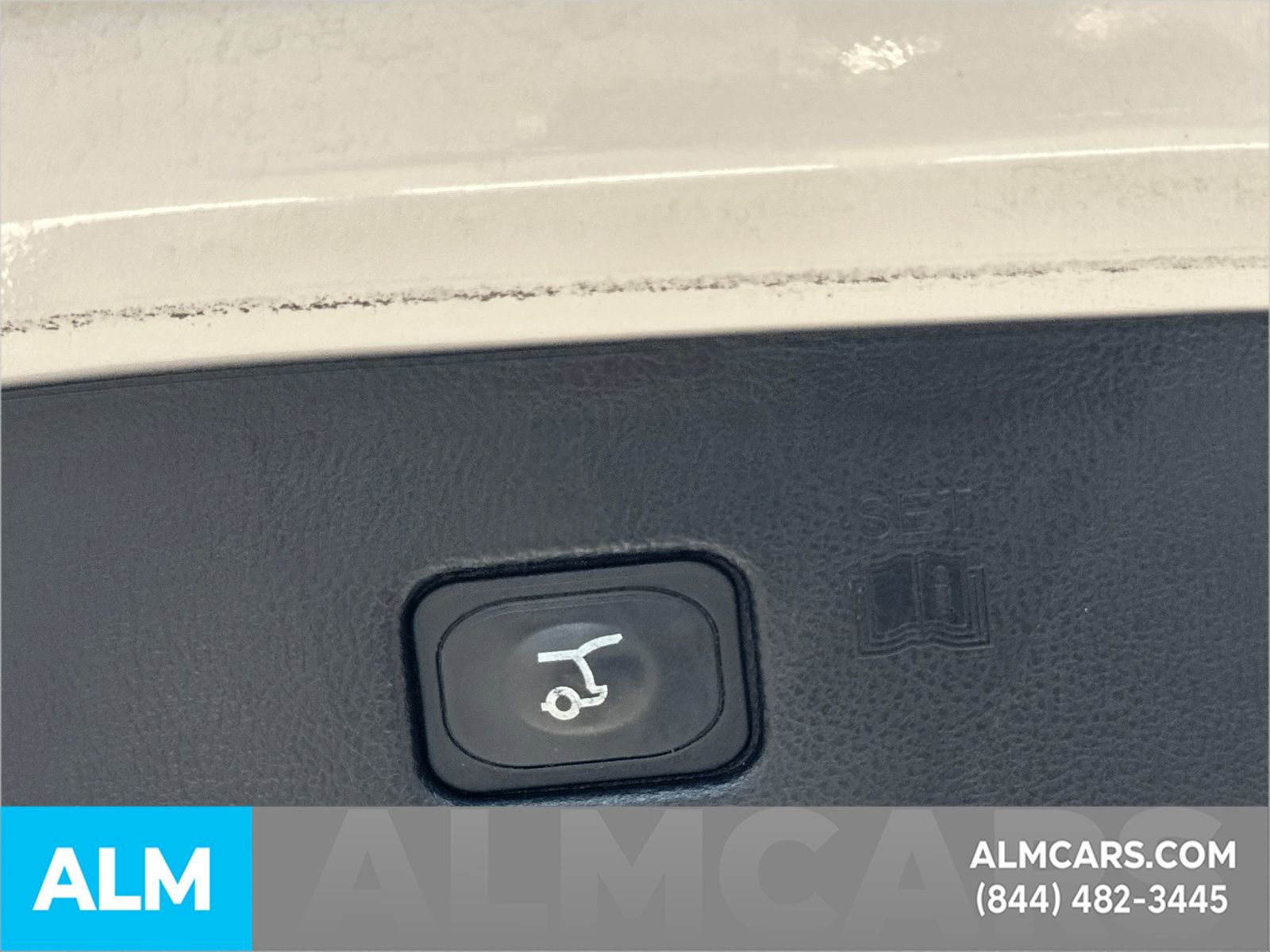 Used 2016 Ford Edge Titanium w/ Equipment Group 302A AWD/4WD image 38