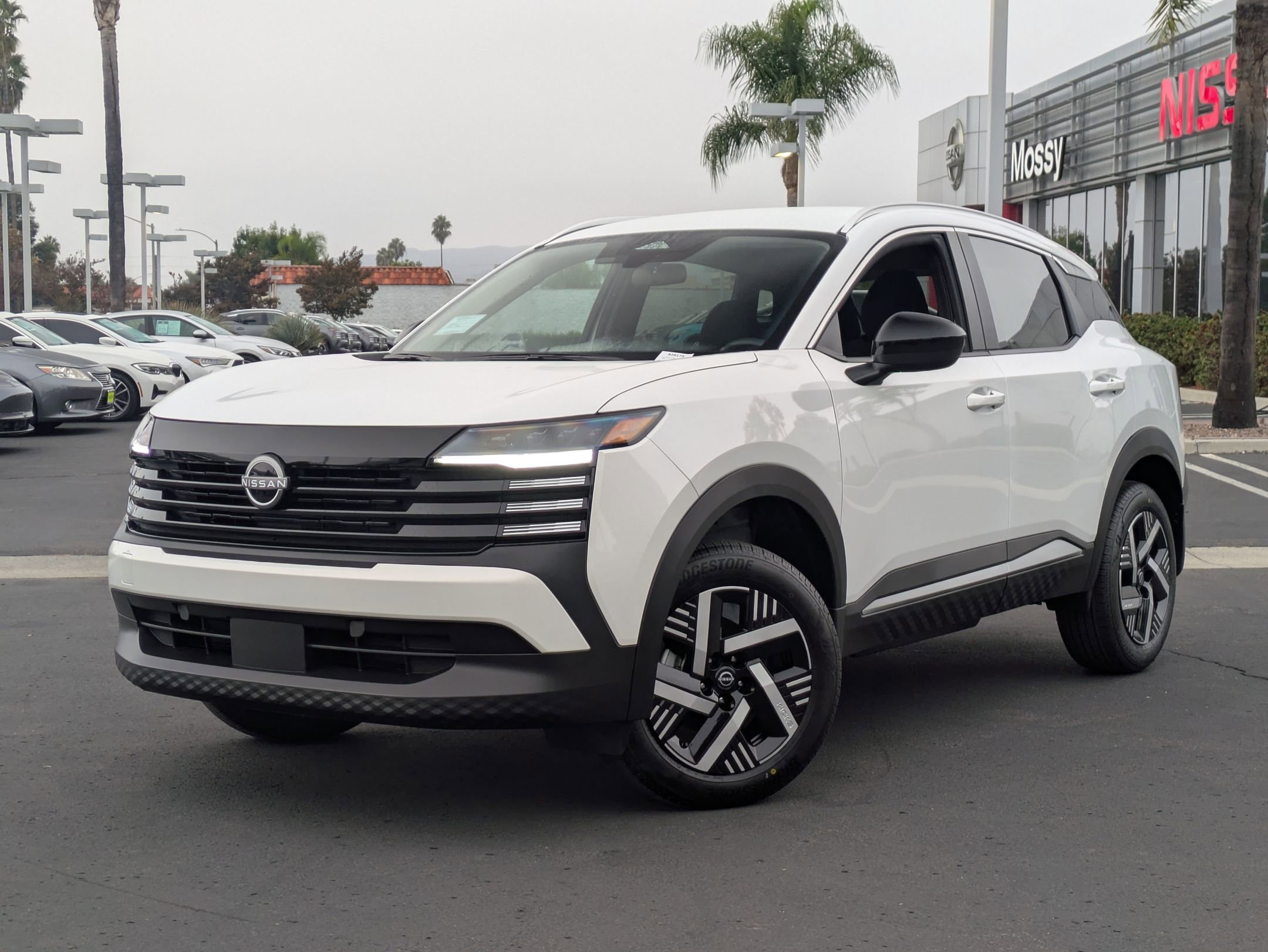 New 2026 Nissan Kicks SV image 1