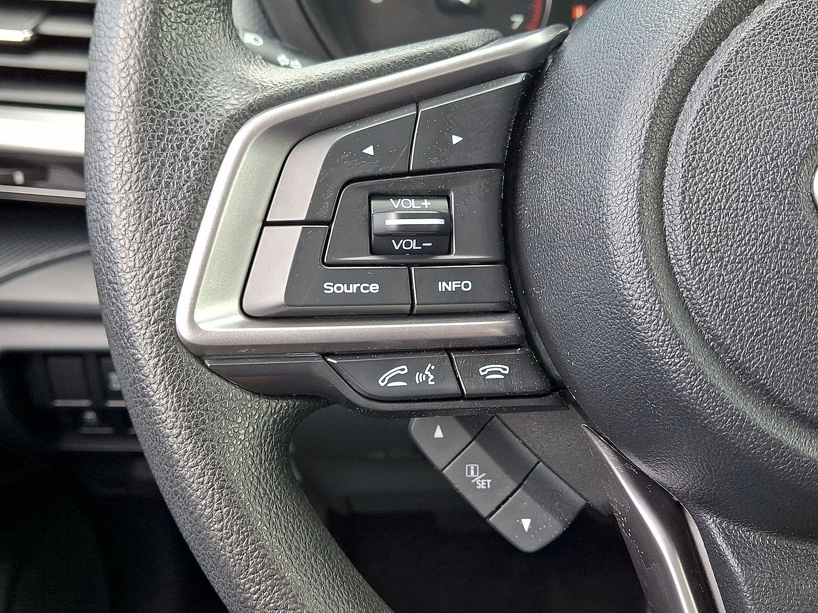 Used 2022 Subaru Forester AWD/4WD image 17
