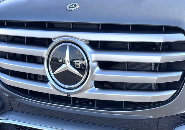 New 2026 Mercedes-Benz GLS 450 4MATIC image 3