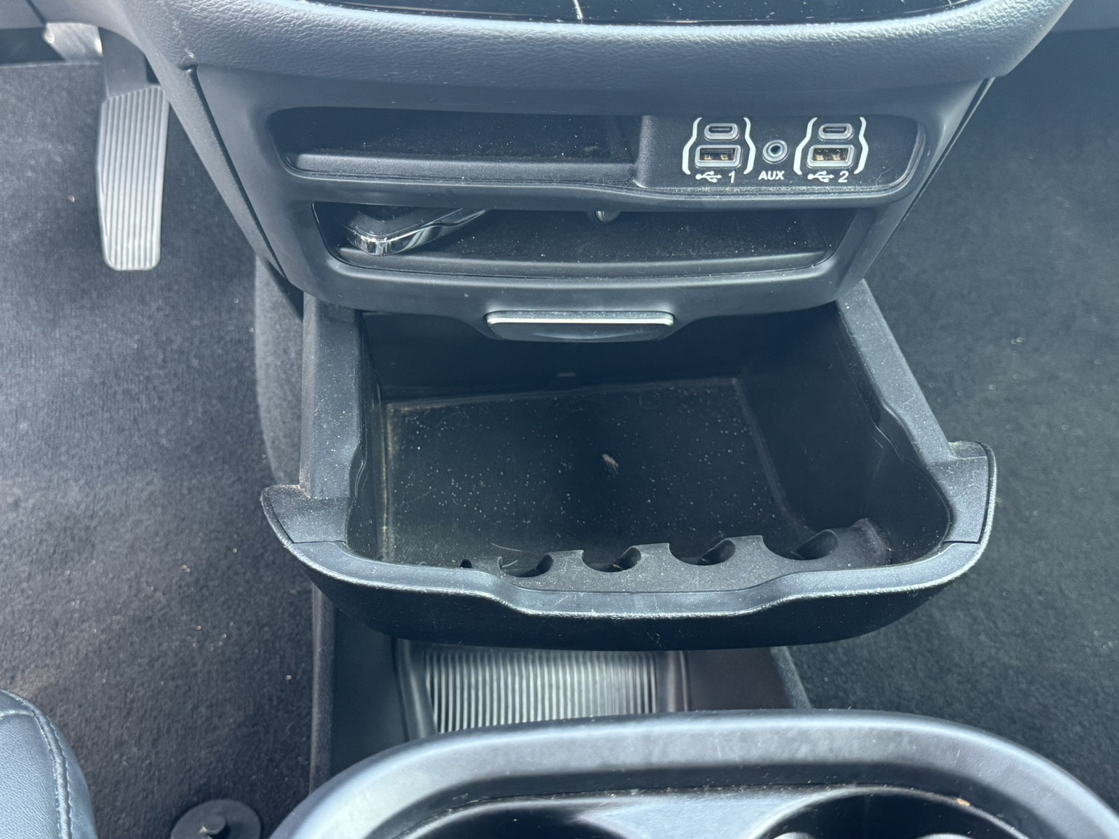 Used 2025 Chrysler Pacifica Select FWD image 29