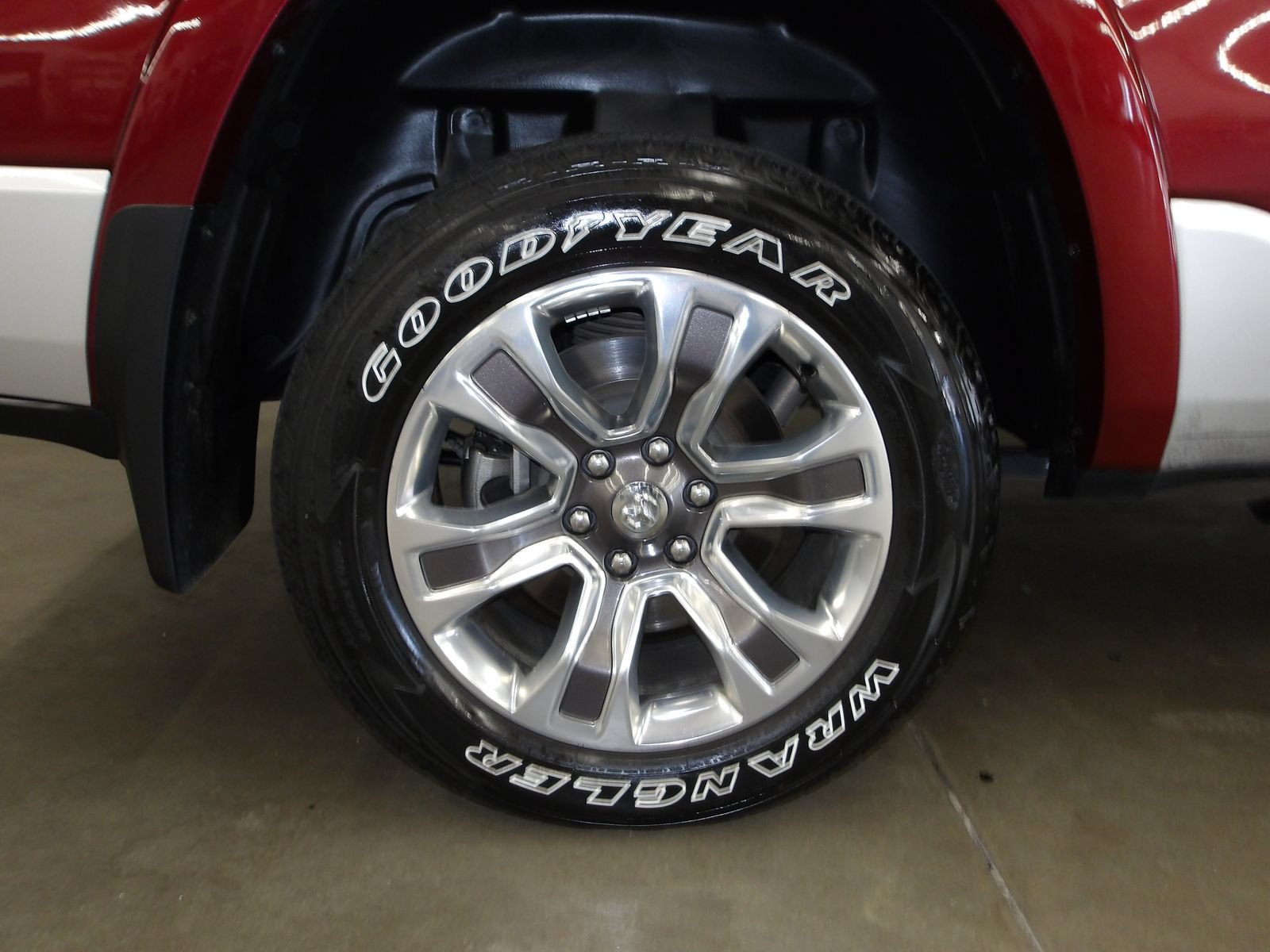 Used 2023 RAM 1500 Limited AWD/4WD image 23