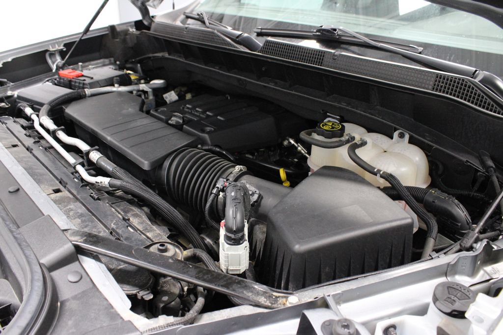 Used 2024 Chevrolet Silverado 1500 LT AWD/4WD image 12