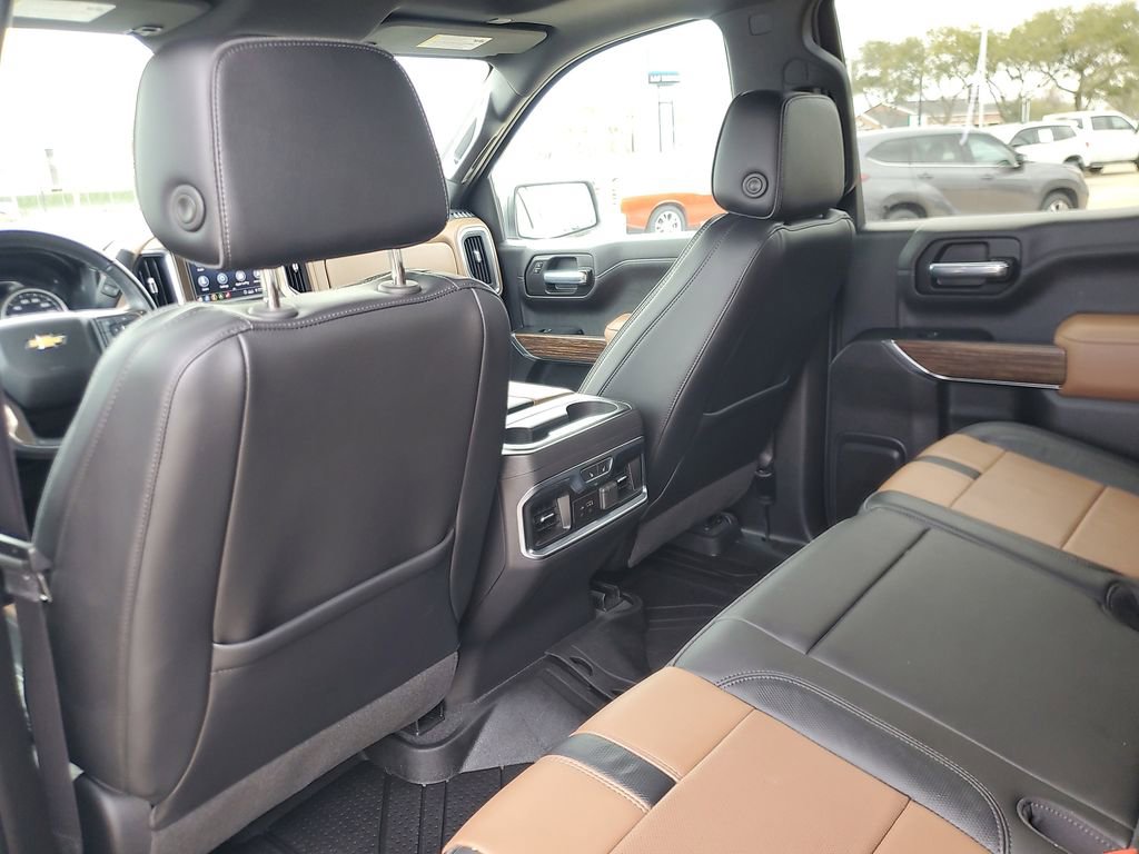 Used 2020 Chevrolet Silverado 1500 High Country w/ Technology Package image 11