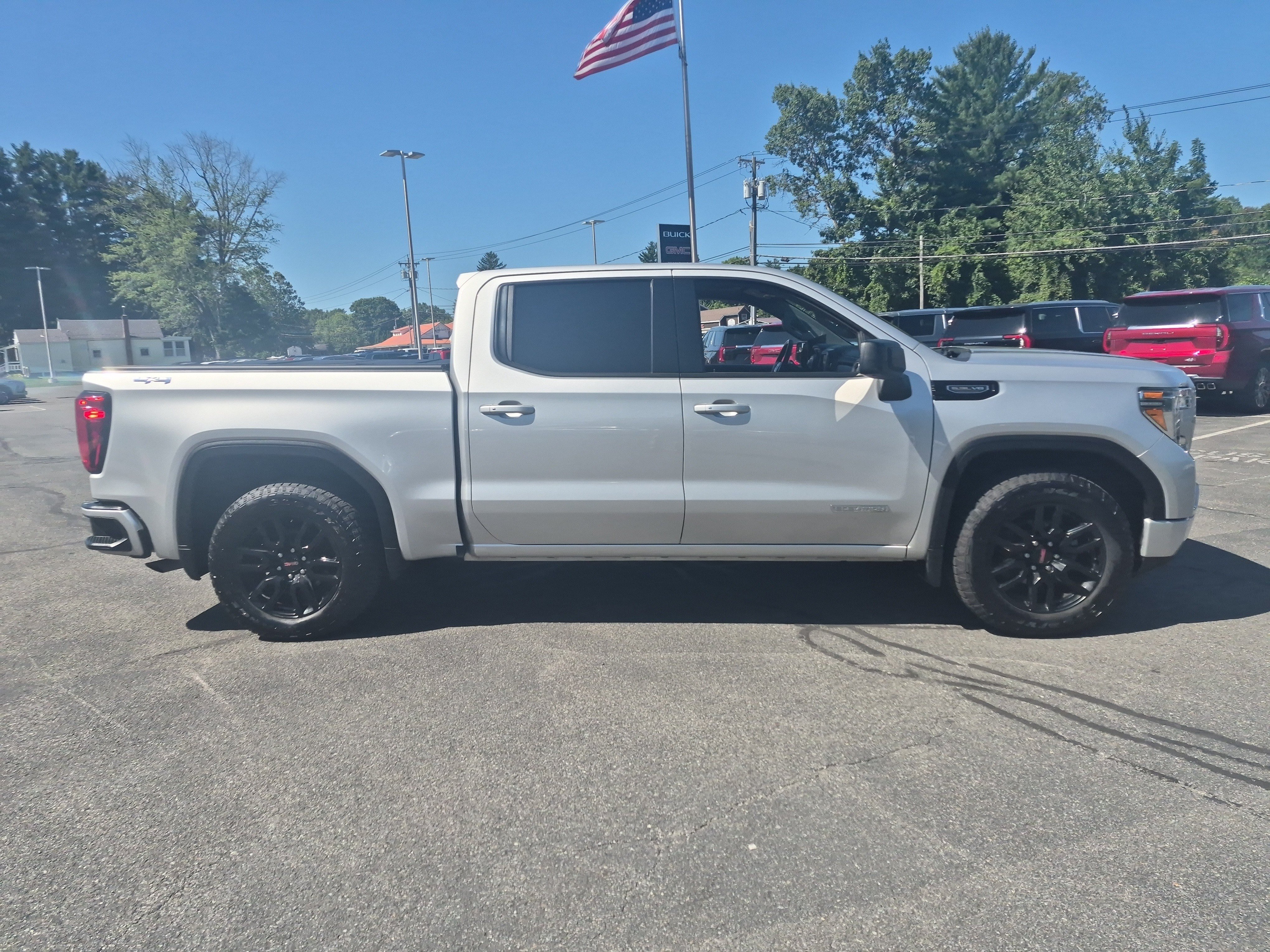 Certified 2020 GMC Sierra 1500 Elevation w/ Elevation Value Package AWD/4WD image 6