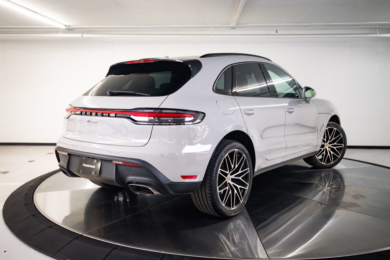 Certified 2023 Porsche Macan AWD/4WD image 7
