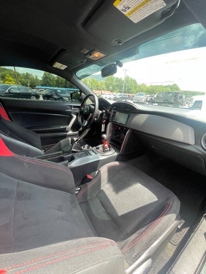 Used 2016 Scion FR-S RWD image 15