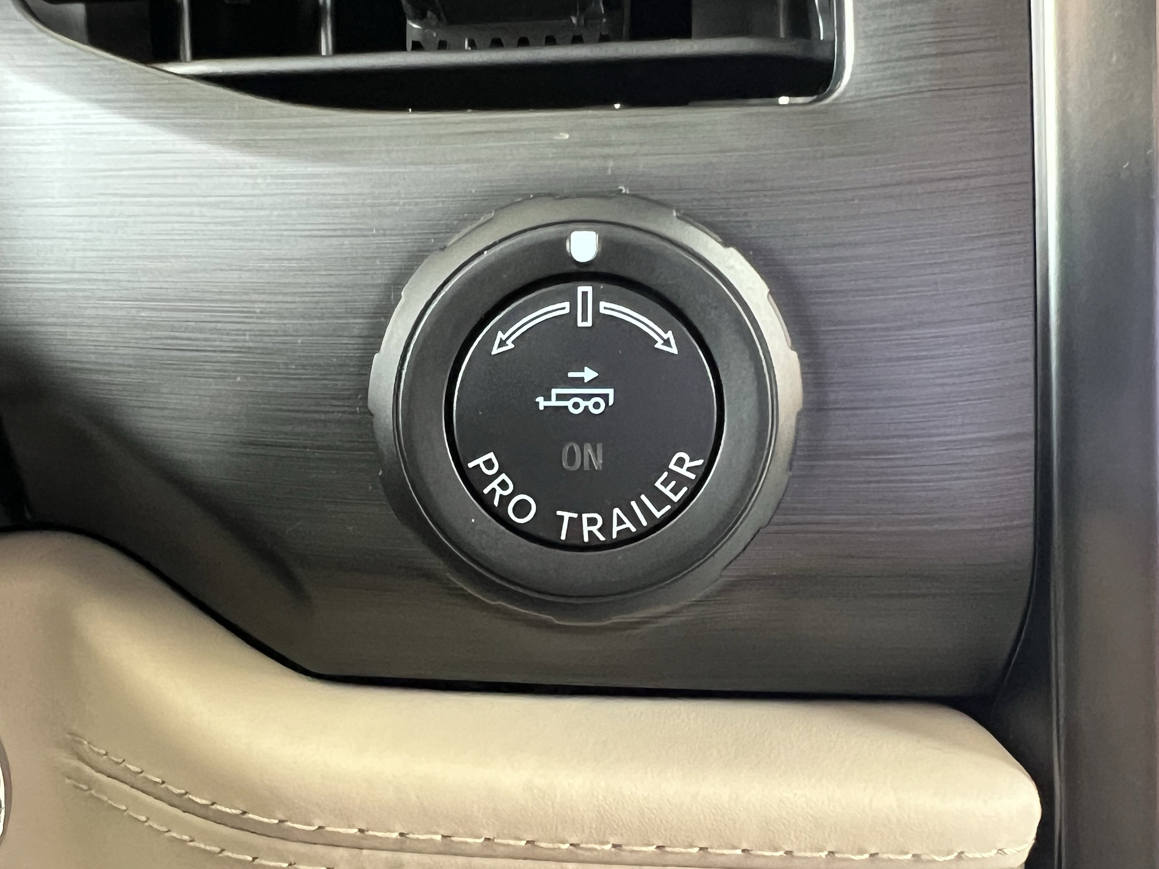 Used 2023 Ford Expedition Platinum image 38