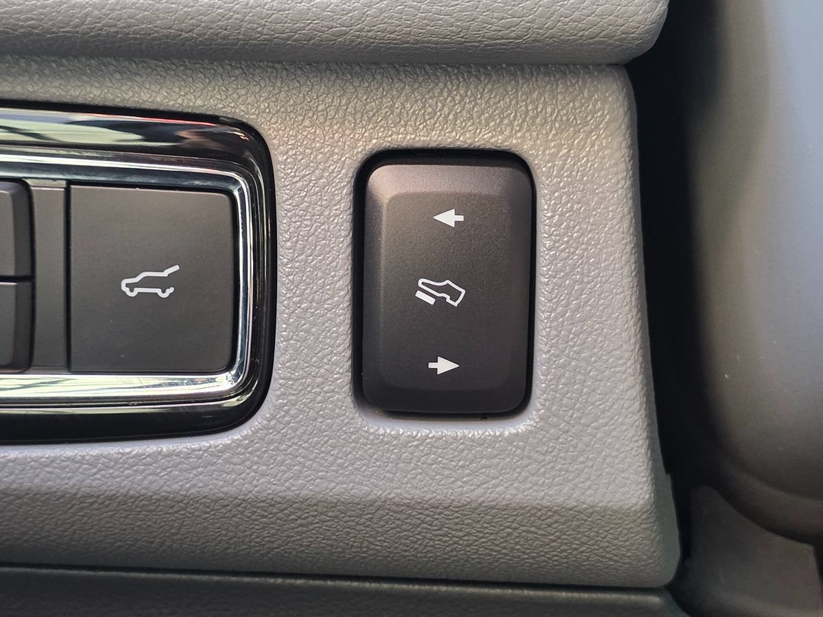 Used 2018 Lincoln Navigator L Select w/ Technology Package RWD image 54