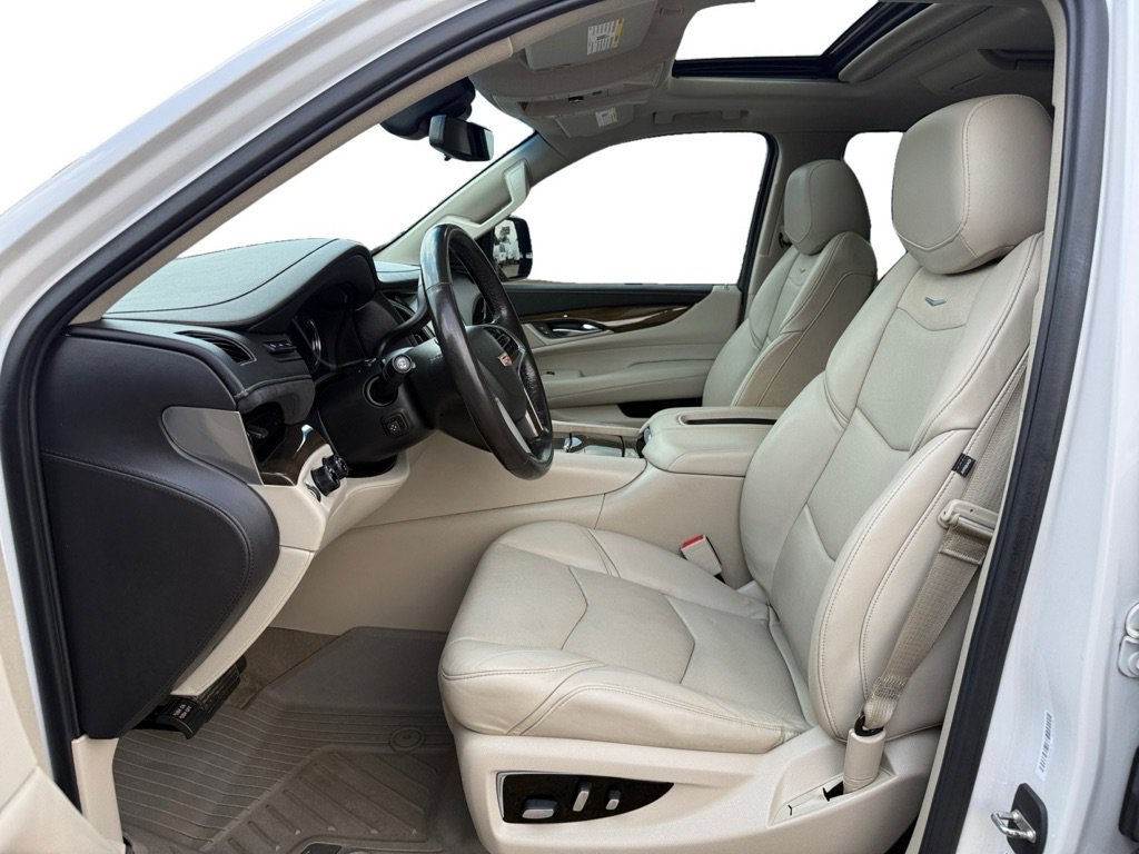 Used 2019 Cadillac Escalade ESV Luxury AWD/4WD image 9