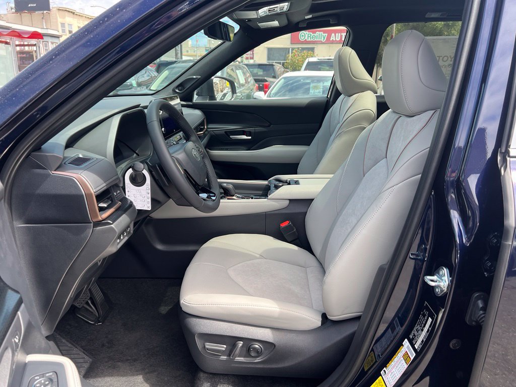 Certified 2026 Toyota Grand Highlander AWD Hybrid image 13