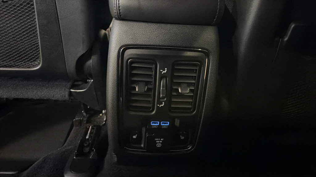 Used 2020 Jeep Grand Cherokee Limited w/ Luxury Group II AWD/4WD image 32