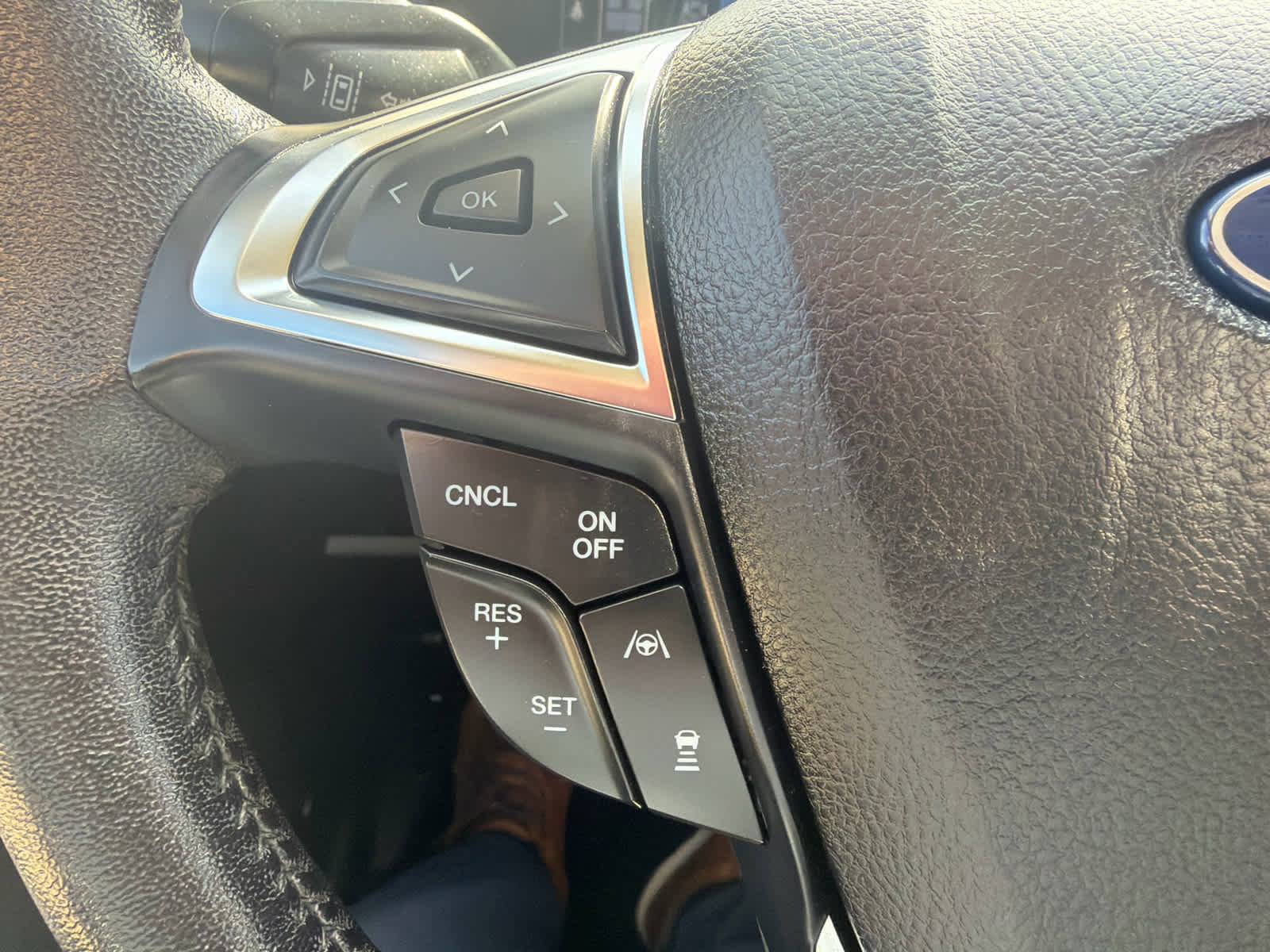Used 2022 Ford Edge SEL w/ Convenience Package image 32